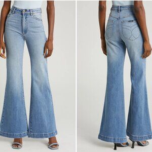 Rolla's Eastcoast Flare High Rise in Light Wash Size 28